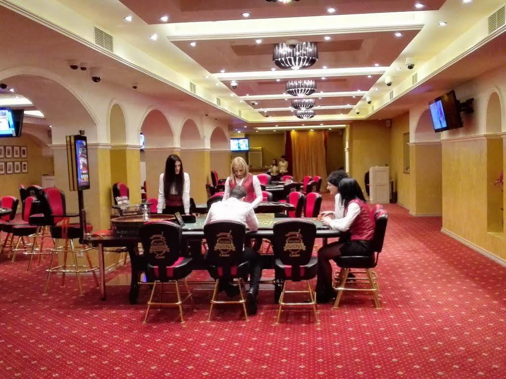 Grand Georgian Palace 巴统 外观 照片